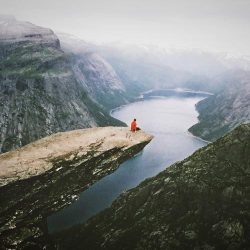 دانلود موسیقی بی کلام زبان تونگا (Trolltunga)