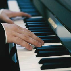 دانلود موسیقی بی کلام مال تو (Yours)